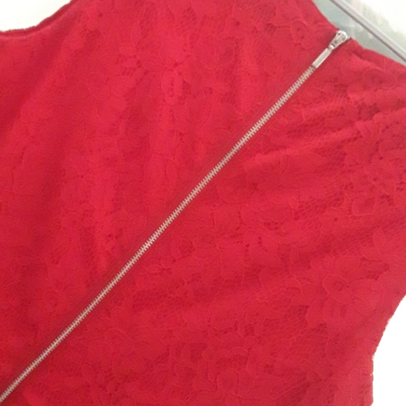 Celebrate The ♥️ 🤍 💙 W/THIS RED LACE FLORAL DRESS APT.9 SZ 14 - Picture 7 of 8